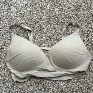 Victoria’s Secret Nude Lounge No Underwire Bra